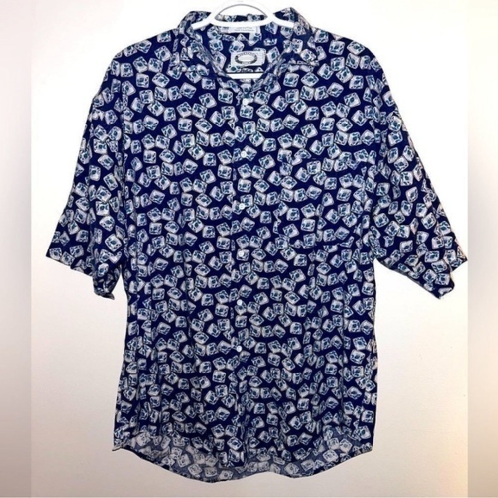 - Men’s weekends only button down shirt size XL new never worn